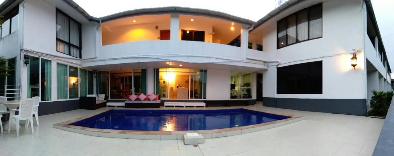 Ananda Place Lejlighedshotel 2*